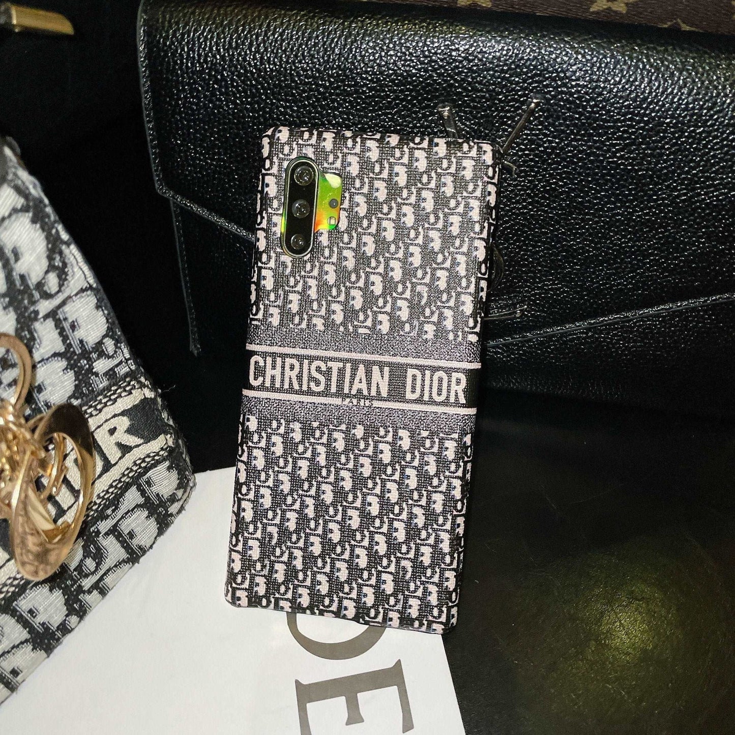 Woven elegance samsung S case