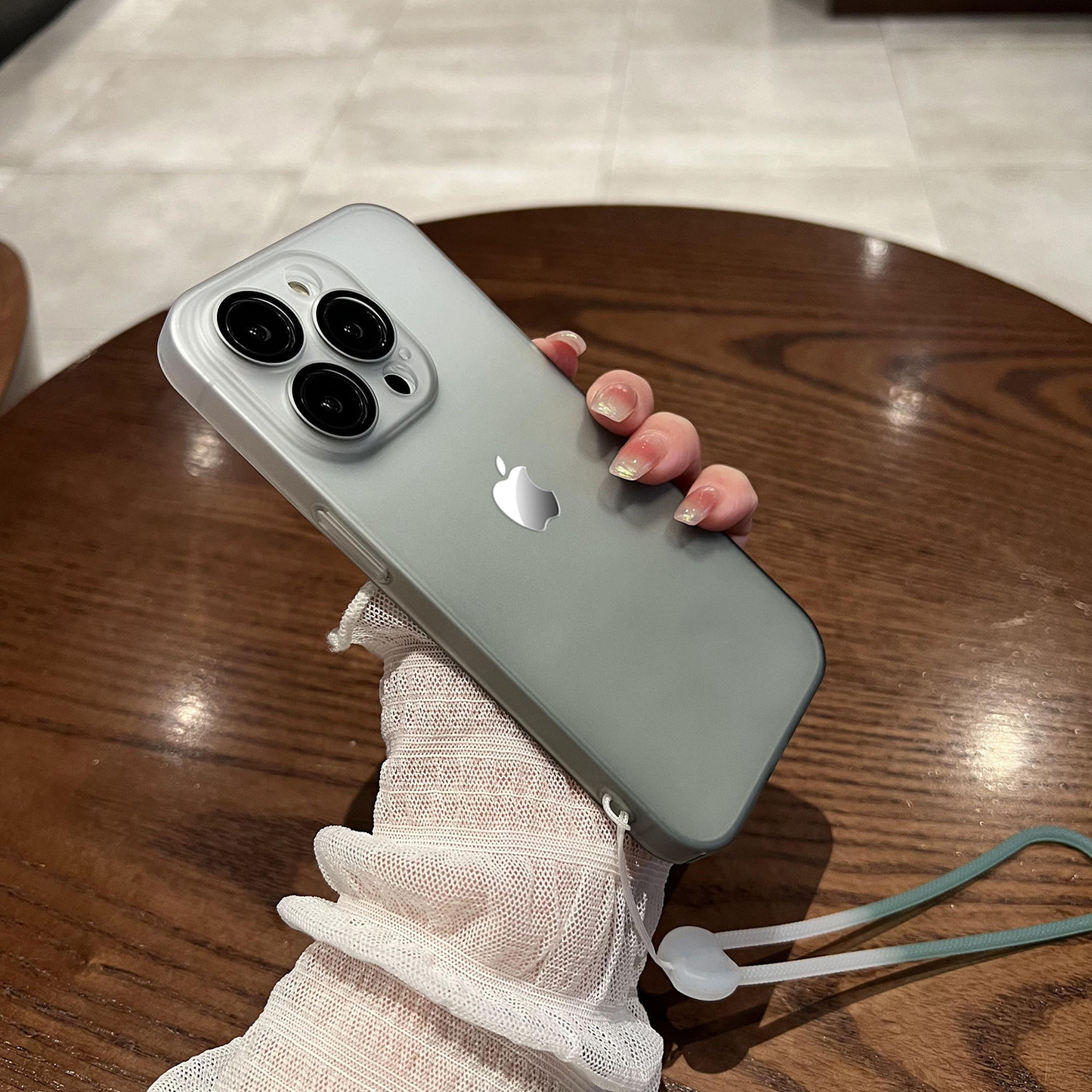 Transparent skin-feeling frosted hard Case For Iphone